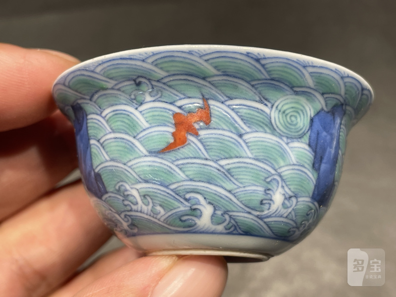 清雍正 斗彩福山寿海杯一对 - 图3